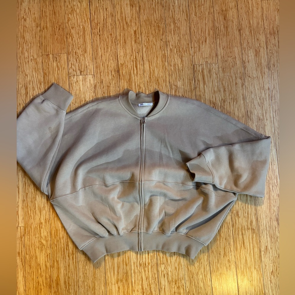 ZARA bomber jacket sweatshirt/jacket. Size M